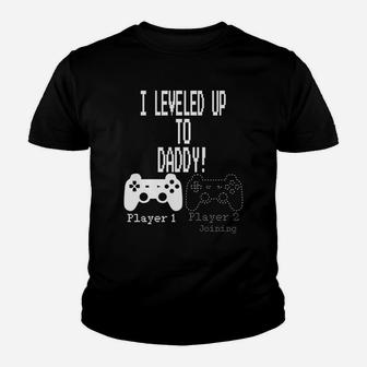 I Leveled Up To Daddy New Parent Gamer Kid T-Shirt - Seseable