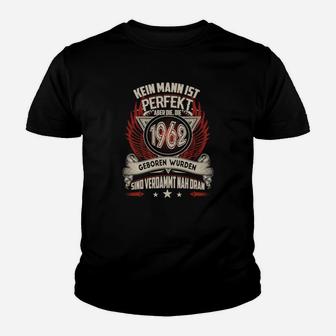 Jahrgang 1960 Herren Kinder Tshirt Kein Mann ist perfekt, aber 1960 Geborene nahe dran - Seseable