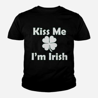 Kiss Me I Am Irish Four Leaf Drunk St Patricks Day Kid T-Shirt - Seseable
