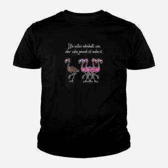 Lustiges Flamingo-Kinder Tshirt mit individuellem Spruch für Gruppen - Seseable