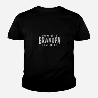 Mens Promoted To Grandpa New Father Daddy Gift Kid T-Shirt - Seseable