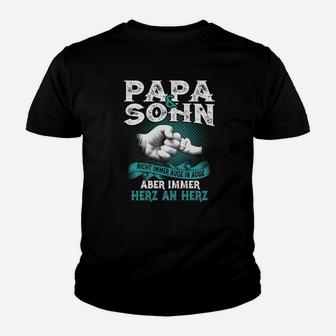 Papa und Sohn Verbunden Kinder Tshirt - Hand in Hand, Herz an Herz - Seseable