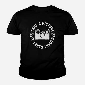 Take A Picture It Lasts Longer Funny T Shirt White Print Kid T-Shirt | Seseable FR