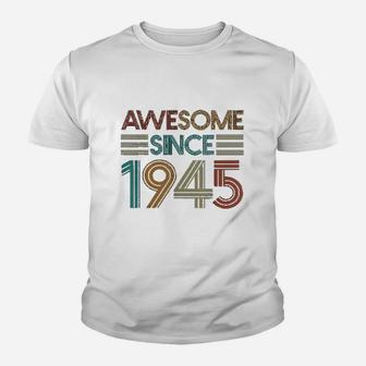 Born In 1945 Retro Vintage 77th Birthday Gifts 77 Years Old Kid T-Shirt - Seseable