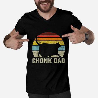 Chonk Cat Dad Scale Meme Funny Retro Style Daddy Cats Memes Men V-Neck Tshirt - Seseable