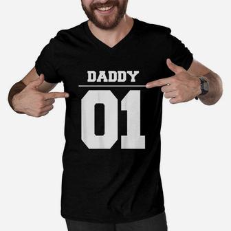Daddy 01 Fathers Day Gift Idea Daddy Daughter Matching Men V-Neck Tshirt - Seseable