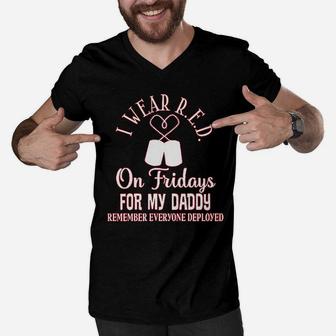 I Wear Red On Friday For Daddy, best christmas gifts for dad Men V-Neck Tshirt - Seseable