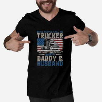 Truck Driver Gift Trucker Daddy Men V-Neck Tshirt - Seseable
