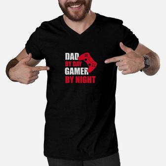 Wild Bobby Fathers Day Dad Father Husband Assorted Designs Collection Men V-Neck Tshirt - Seseable