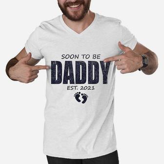 Soon To Be Daddy 2021 And Promoted To Dad Baby Announcement Men V-Neck Tshirt - Seseable