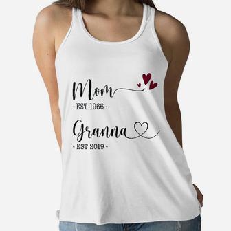 Mom Est Granna Est Ladies Flowy Tank - Seseable