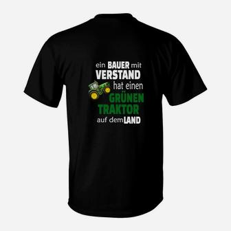 Bauer Hat Einen Grünen Traktor T-Shirt - Seseable