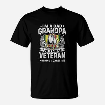 A Dad Grandpa And A Vietnam Veteran Grandfather Gift T-Shirt - Seseable