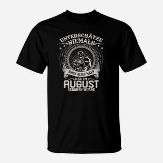 August-Geborener Alter Mann T-Shirt, Schwarzes Tee mit Spruch - Seseable