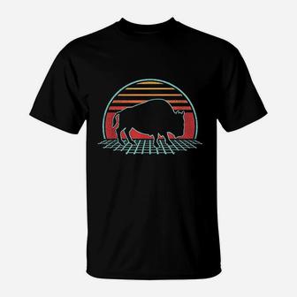 Bison Retro Vintage 80s Style Animal Lover Gift T-Shirt - Seseable