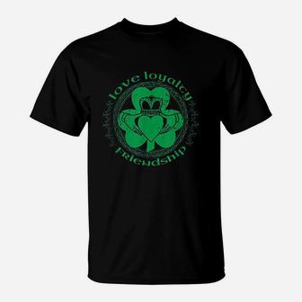 Claddagh Ring Irish Shamrock Green Celtic St Patrick's Day T-Shirt - Seseable