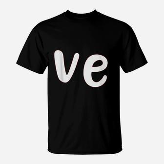 Cute Valentines Day Matching Couple Outfit Gift Love T-Shirt - Seseable