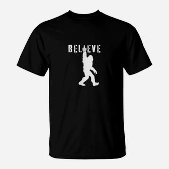 Funny Bigfoot Middle Finger For Sasquatch Believers T-Shirt - Seseable
