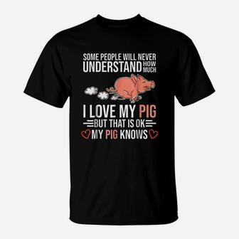 I Love My Pig Pigs Are My Spirit Animal Men Women T-Shirt - Seseable