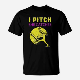 I Pitch She Catches T-Shirt - Seseable