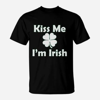 Kiss Me I Am Irish Four Leaf Beer St Patricks Day T-Shirt - Seseable