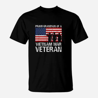 Military Family Gift Proud Grandson Of Vietnam Veteran T-Shirt - Seseable