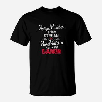 Personalisiertes T-Shirt Artige Mädchen lieben Stefan, Böse Mädchen essen mit Gamon – Party & Alltags Funshirt - Seseable