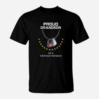 Proud Grandson Of A Vietnam Veteran Cool Army Soldier Gift T-Shirt - Seseable