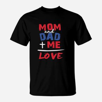 Toddler Baby Valentine s Day Outfit Mom And Dad Me Is Love T-Shirt - Seseable