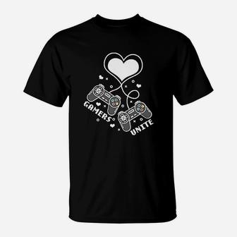 Valentines Day Gamers Unite With Controllers And Heart T-Shirt - Seseable