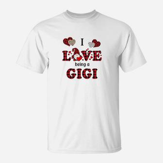 I Love Being A Gigi Gnomes Red Plaid Heart Valentine's Day T-Shirt - Seseable