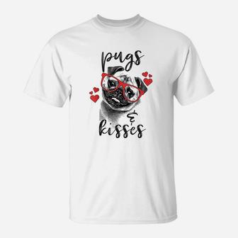 Pugs And Kisses Valentines Day T-Shirt - Seseable