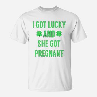 St Patricks Day Announcement For Dad To Be T-Shirt - Seseable