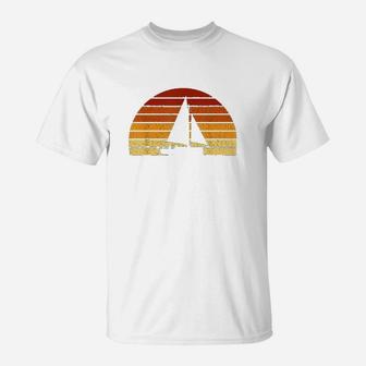 Vintage Sunset Sailing Gift For Sailors And Skippers T-Shirt - Seseable