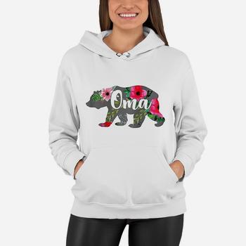 Womens Oma Mama Bear Grandma Gift Floral T-Shirt Womens Oma Mama Bear Grandma Gift Floral T-Shirt