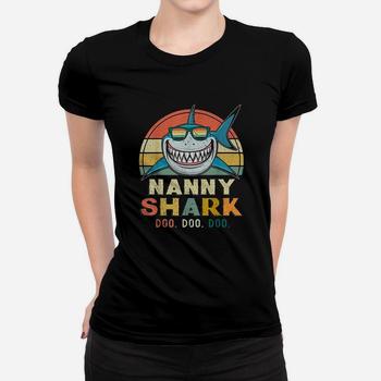 Womens Mommy Shark Vintage Gift Doo Doo Doo T-Shirt Womens Mommy Shark Vintage Gift Doo Doo Doo T-Shirt