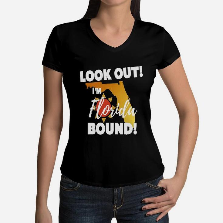 40 Familylook Out I'm Florida Bound Family Vacation Funny T-shirt Women V-Neck T-Shirt