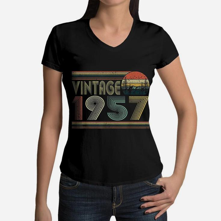 Born In 1957 Retro Vintage 65th Birthday Gifts 65 Years Old  Women V-Neck T-Shirt