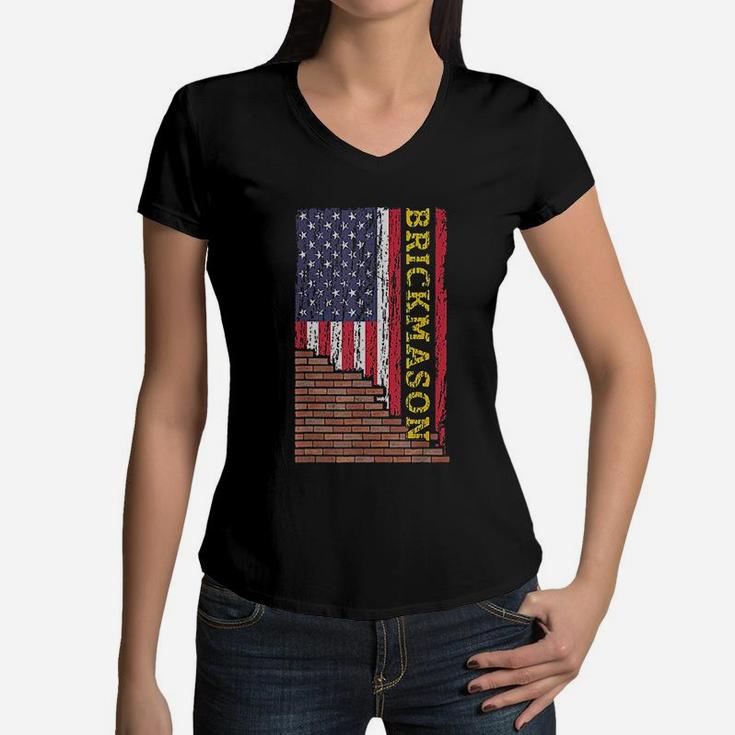 Brick Mason Bricklayer Masonry Dad Us Flag Patriotic Vintage Women V-Neck T-Shirt
