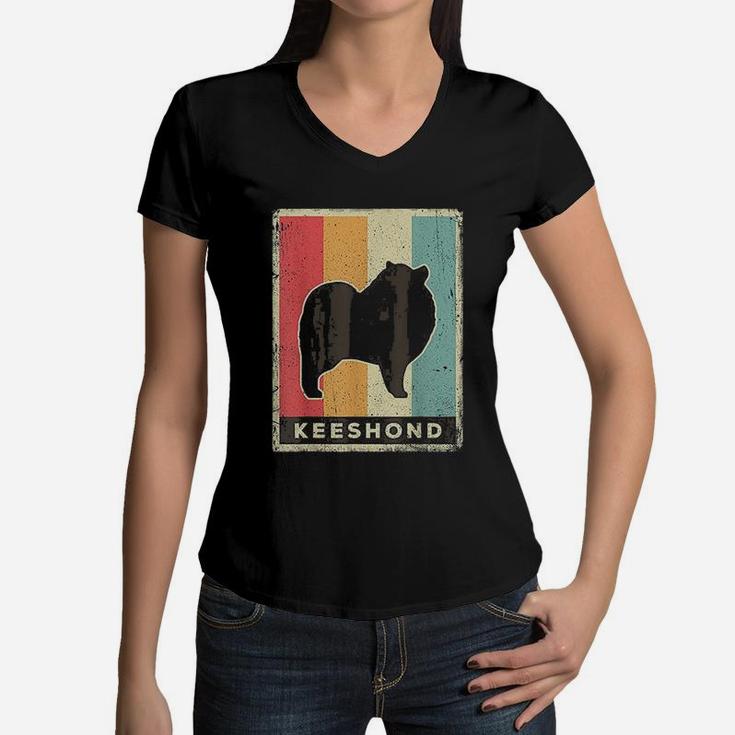 Keeshond Dog Retro Vintage Gift Women V-Neck T-Shirt