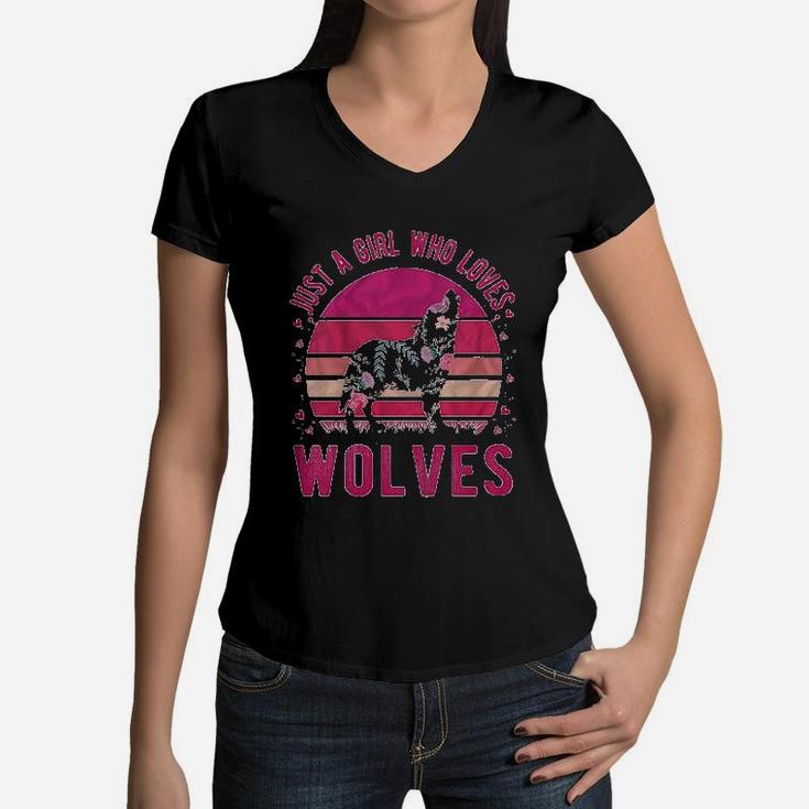Kids Just A Girl Who Loves Wolves Vintage Retro Gift Women V-Neck T-Shirt