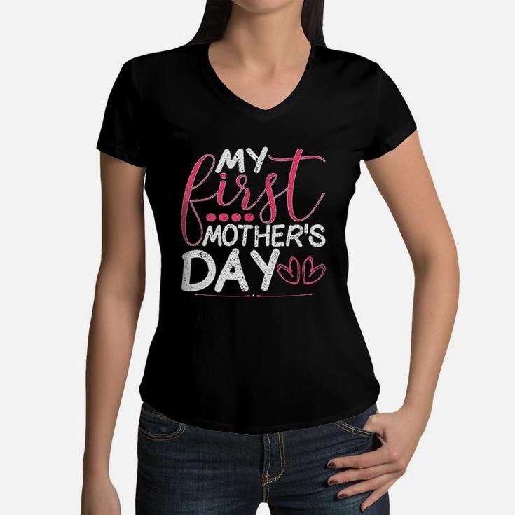 My First Mother Day Red Heart Lover Husband Wife Women V-Neck T-Shirt