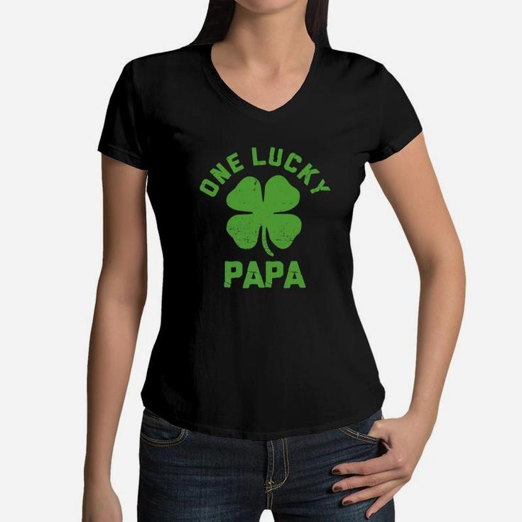 One Lucky Papa Vintage St Patrick Day Gif Women V-Neck T-Shirt