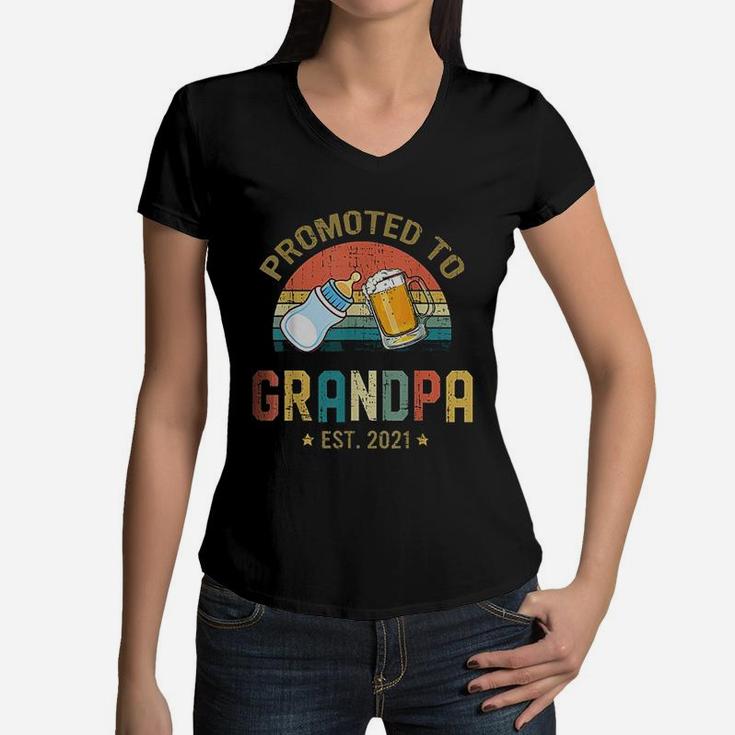 Promoted To Grandpa Est 2021 Vintage Fathers Day Women V-Neck T-Shirt