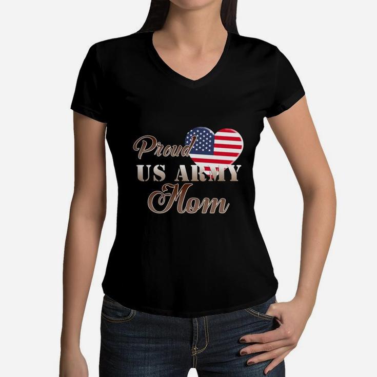 Proud Us Army Mom Shirt - Army Mom Patriotic Heart Women V-Neck T-Shirt
