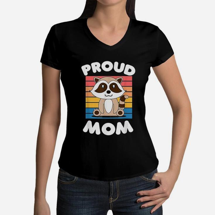 Raccoon Cute Animal Lovers Gift Funny Raccoon Mom Women V-Neck T-Shirt