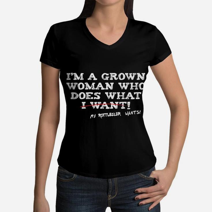 Rottweiler Mom Funny Dog Owner Women V-Neck T-Shirt
