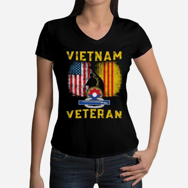 Us Navy Veteran Grandpai’m A Dad, A Grandpa And Us Navy Shirt Women V-Neck T-Shirt