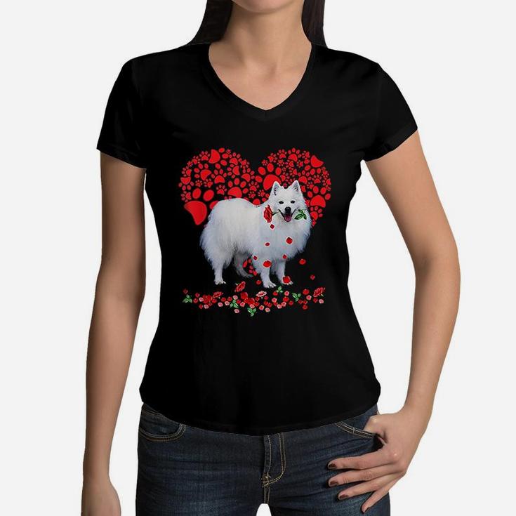 Valentines American Eskimo Heart Dog Dad Dog Mom Gifts Women V-Neck T-Shirt