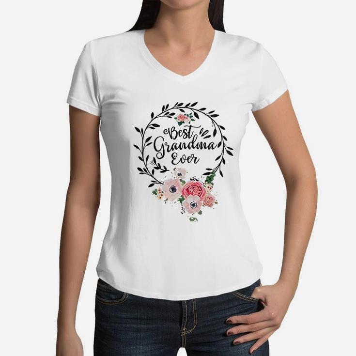 Best Grandma Ever Gift Floral Flower Decoration Mothers Day Grandma Women V-Neck T-Shirt